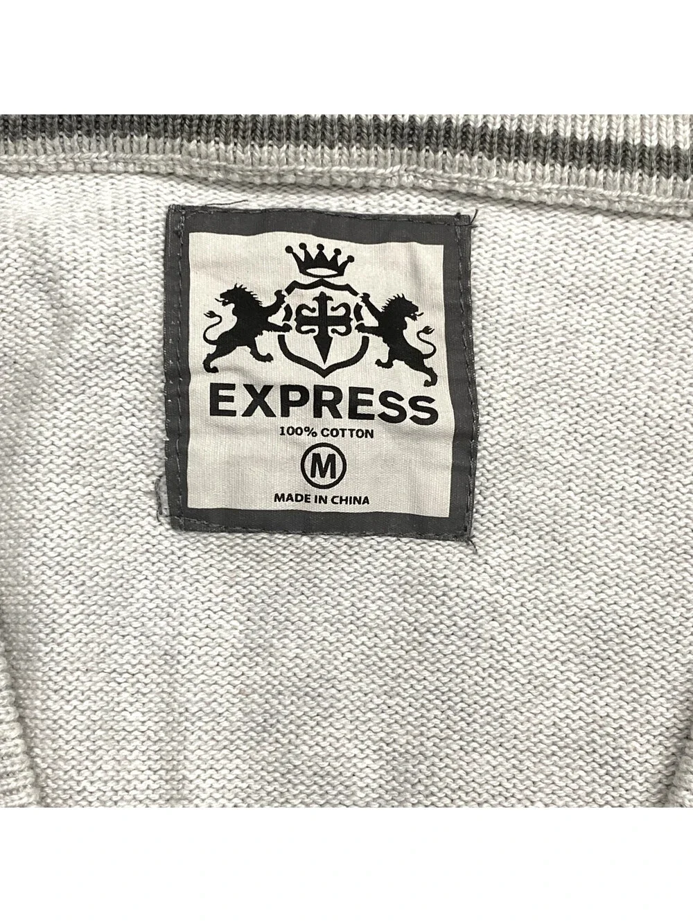 Express  V Neck Pullover Sweater Mens Medium Gray Embroidered Logo Preppy Golf